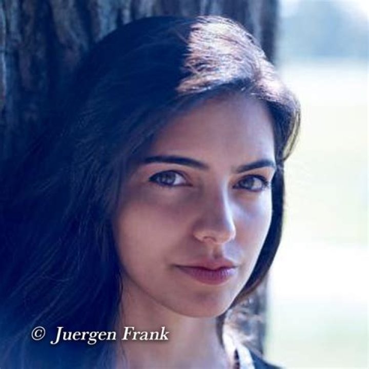 
Fatima Farheen Mirza Height, Weight, Net Worth, Age, Birthday, Wikipedia, Who, Nationality, Biography 