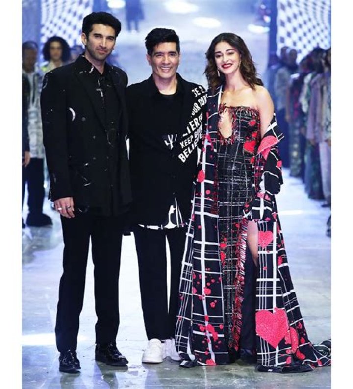 
Manish Malhotra Height, Weight, Net Worth, Age, Birthday, Wikipedia, Who, Nationality, Biography 