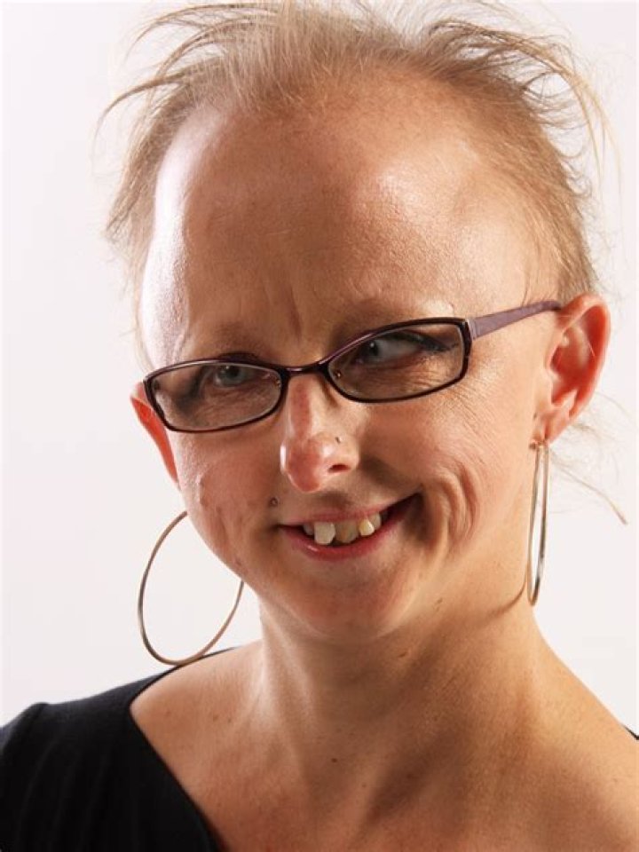 
Sarah Houbolt Height, Weight, Net Worth, Age, Birthday, Wikipedia, Who, Nationality, Biography 